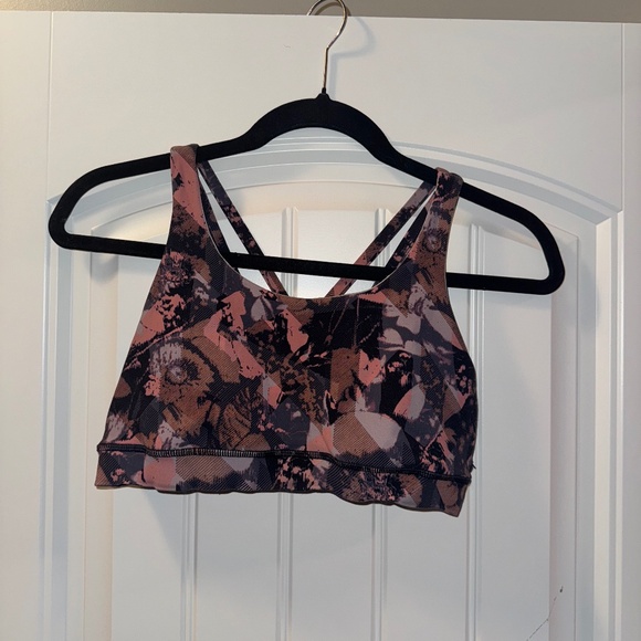 Lululemon Sports Bra - Picture 1 of 4
